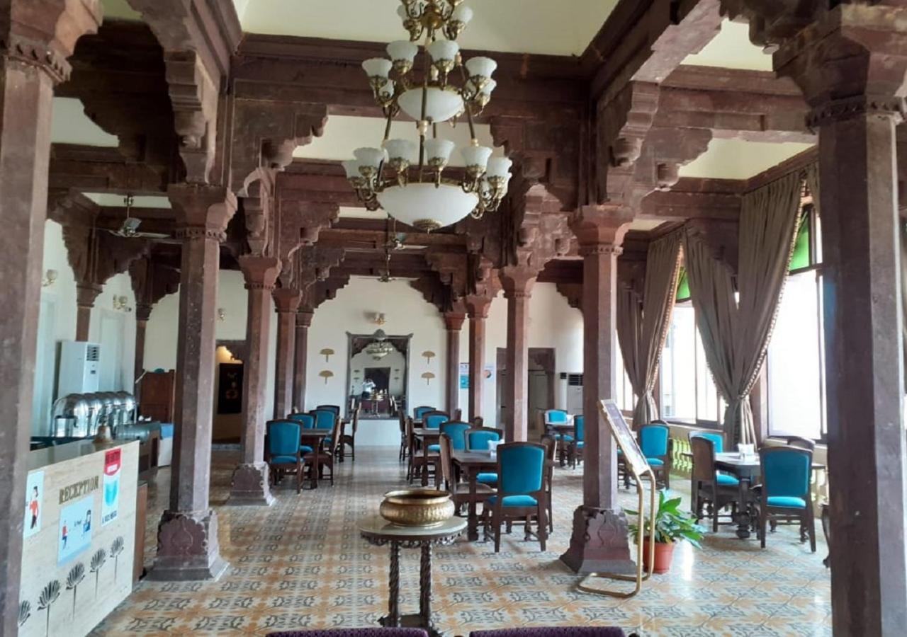 Hotel MPT Sheesh Mahal, Orchha Exterior foto