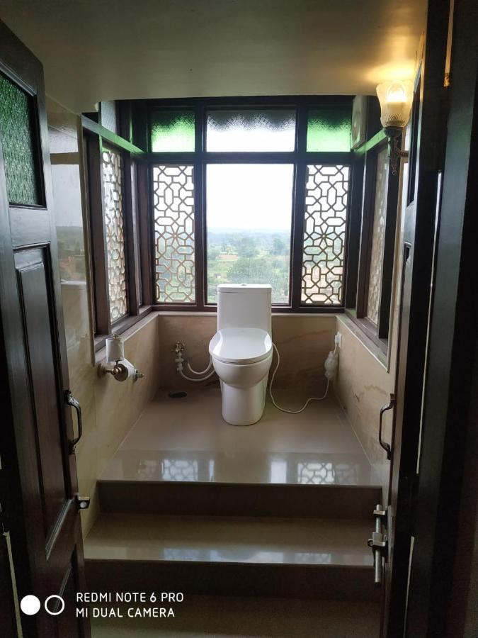 Hotel MPT Sheesh Mahal, Orchha Exterior foto