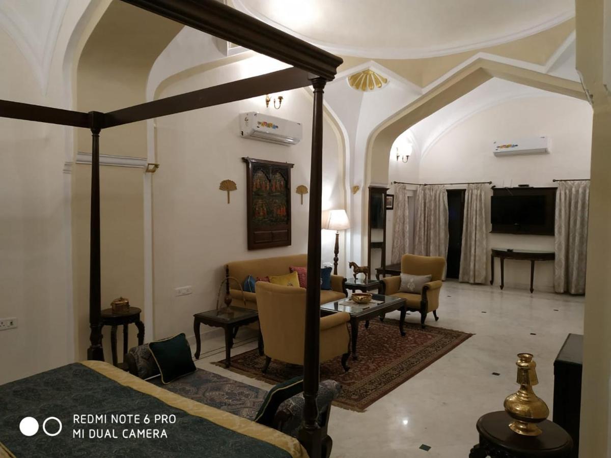 Hotel MPT Sheesh Mahal, Orchha Exterior foto