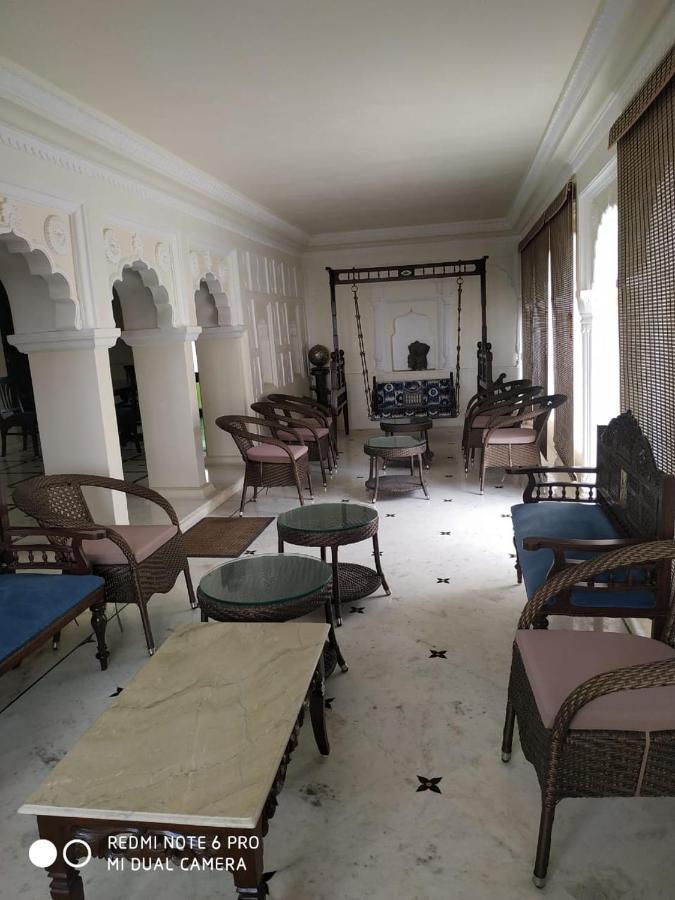 Hotel MPT Sheesh Mahal, Orchha Exterior foto